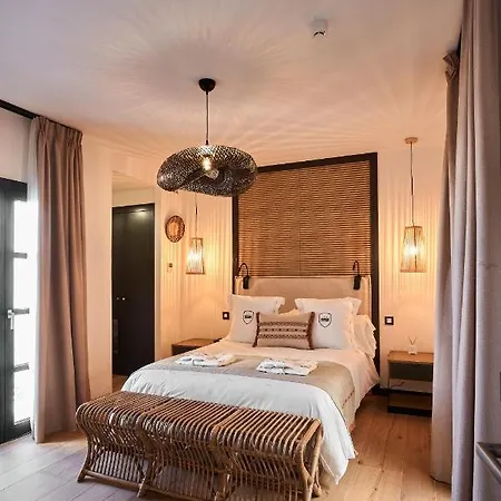 Santo Cristo La Ciudadela Hotel 2*
